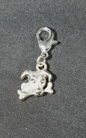 Dog theme clip-on - dog with bone