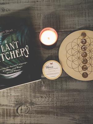 Horus Luxury Candle