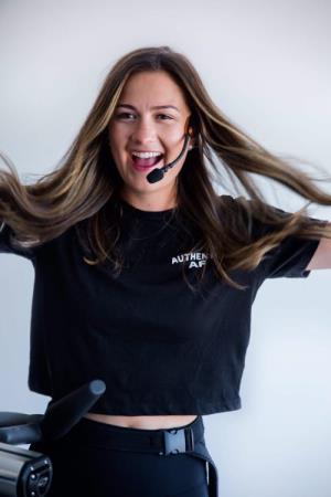 AUTHENTIC AF | CROPPED TEE