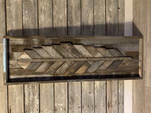 Barnboard Feather Large