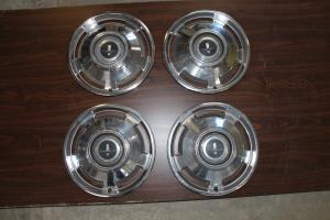 1965 Monza Hub caps